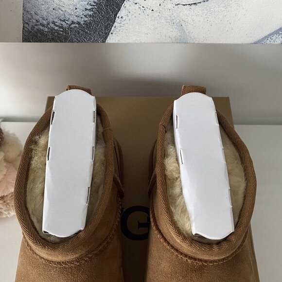 NEW IN BOX UGG classic ultra mini - Picture 5 of 6